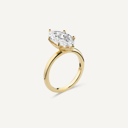 Solitaire marquise ring  (4.04ct)