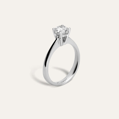 Classic round engagement ring (0.90 ct)