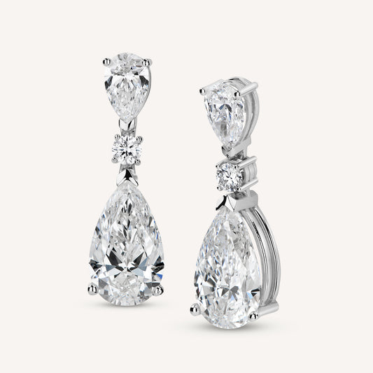 Boucles d'oreilles en forme de poire en or blanc 18 carats (12,76 ct au total)